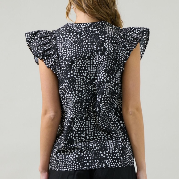 SUGARLIPS ✨NEW✨ Larsa Onyx Geometric Vance Button Front Blouse - NWT - Large - Picture 2 of 5